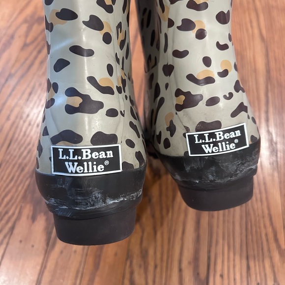 L.L. Bean Leopard Print Women's Rain Boots - Picture 3 of 5